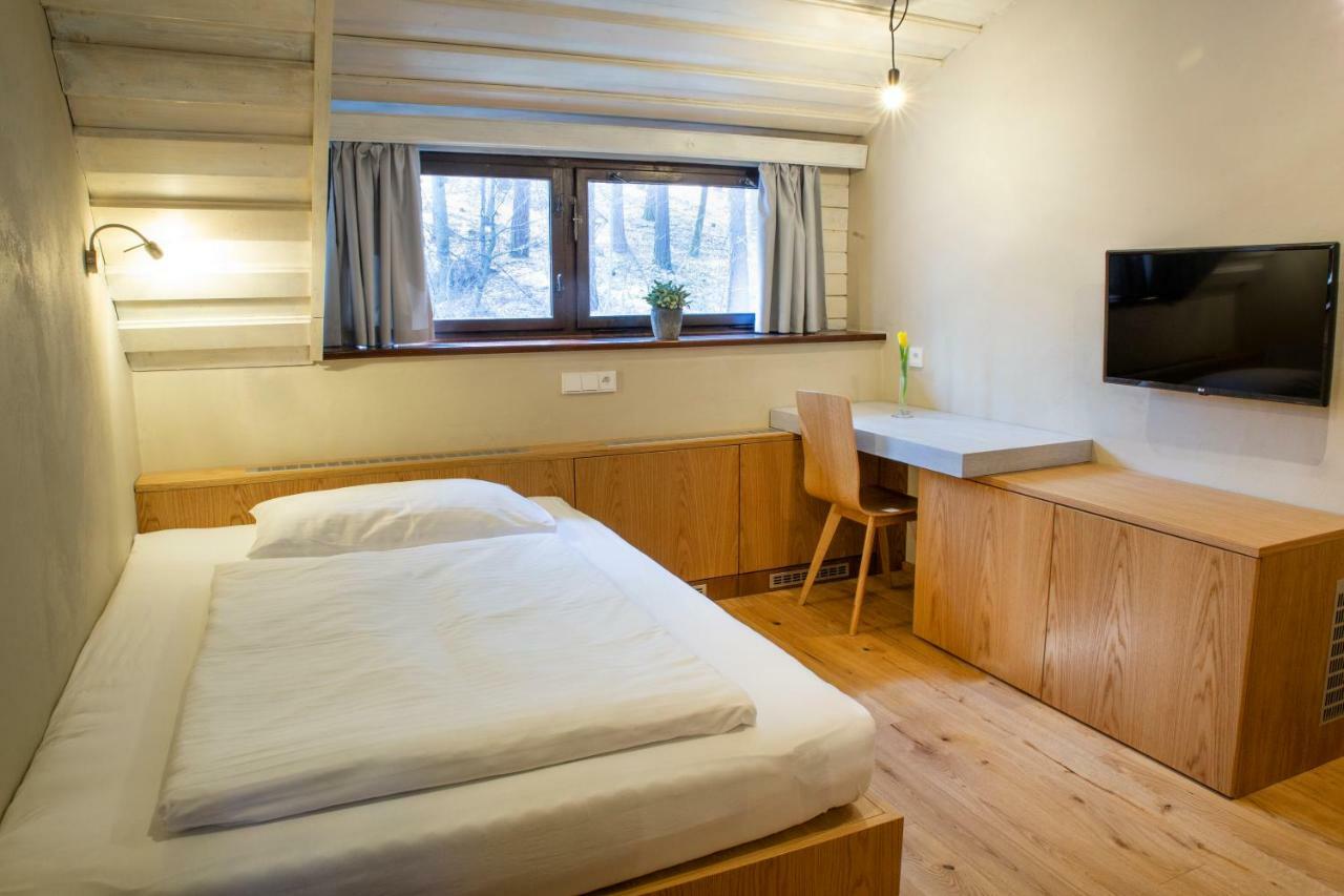 Koliba U Cerneho Medveda Hotel Zlin Bagian luar foto